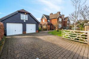 North Downs House, Chevening Lane, Knockholt, TN14